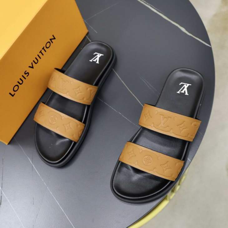 Picture of Louis Vuitton Slippers _SKULVsz39-45hnx04051518